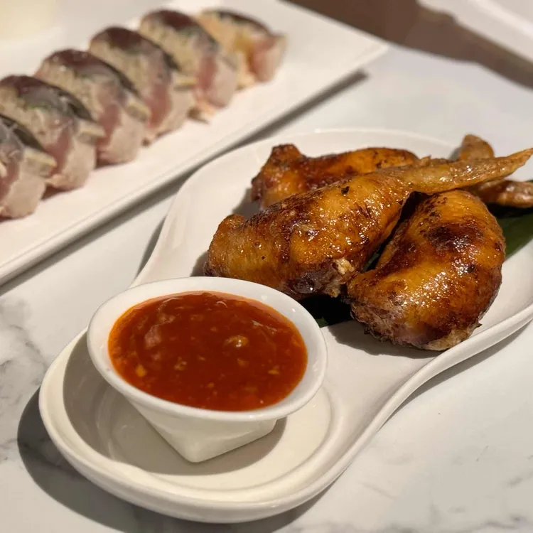 아카 대표 사진