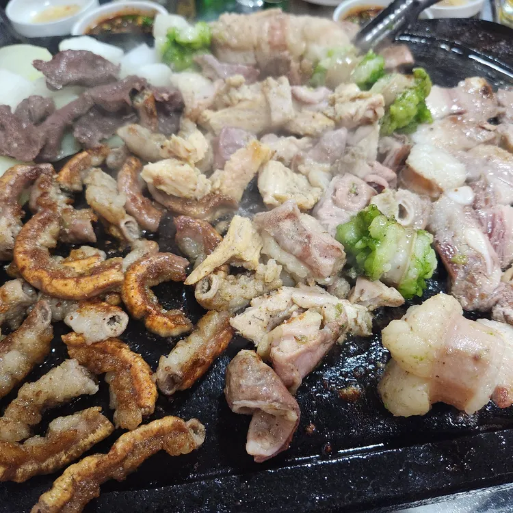 구들짱 황소곱창 대표 사진