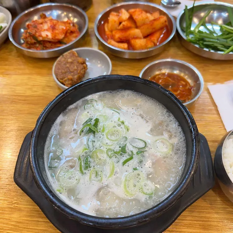 백암순대국 대표 사진