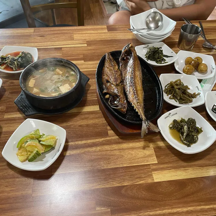 향나무집 대표 사진