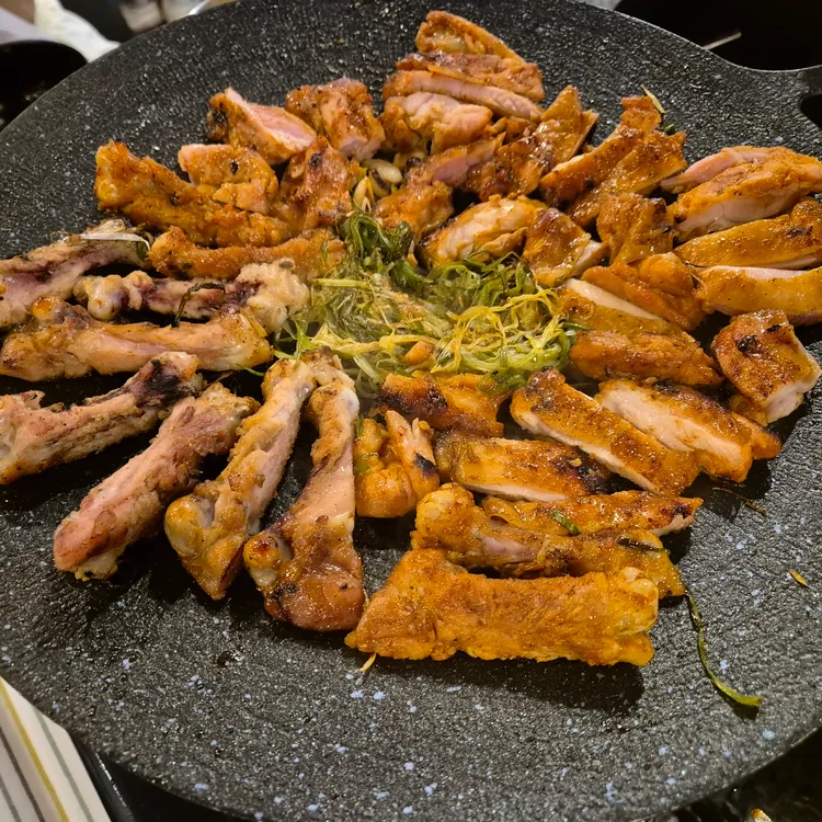 오색찬란숯불닭갈비 대표 사진