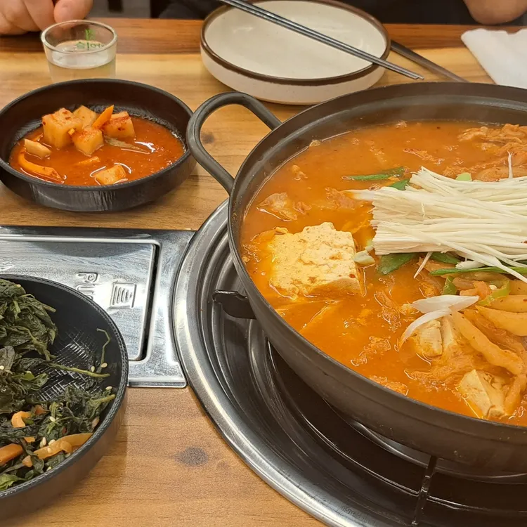 수정돌판삼겹살 대표 사진