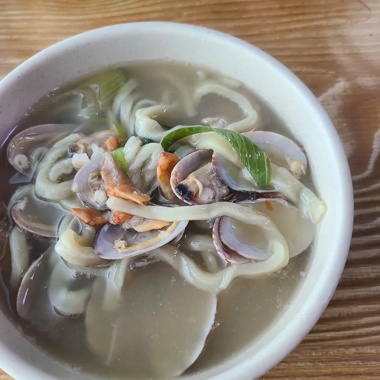 왕홍두깨손칼국수 - 물왕저수지 칼국수, 보리밥 맛집 | 다이닝코드, 빅데이터 맛집검색