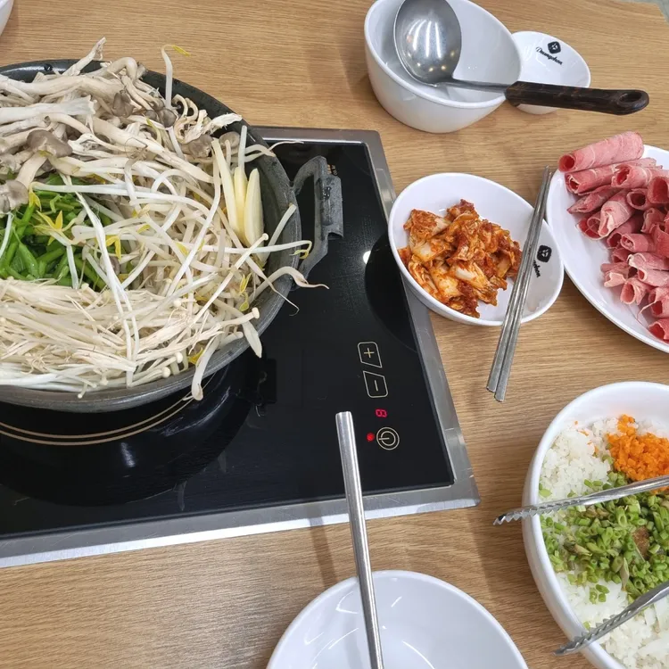 등촌샤브칼국수 대표 사진