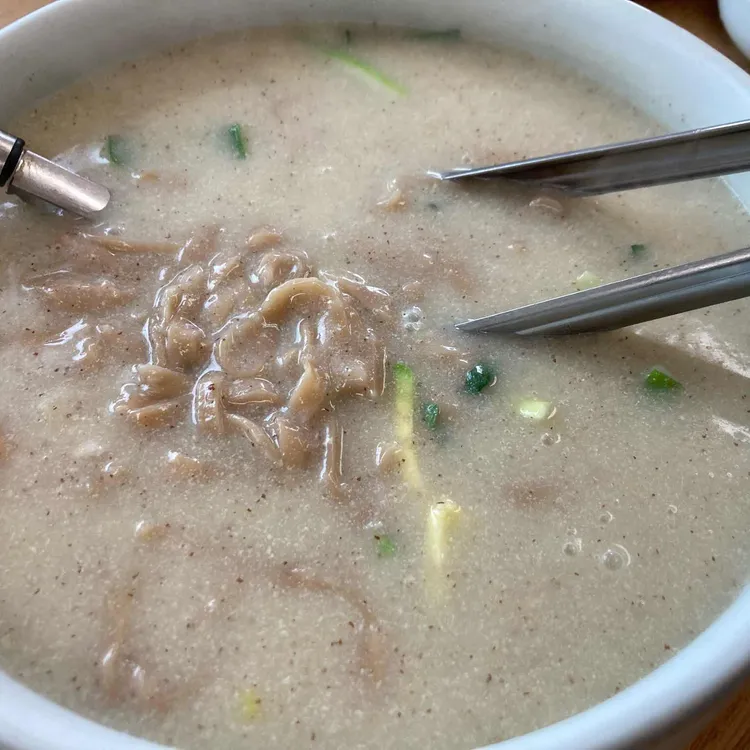 항아리수제비칼국수 대표 사진