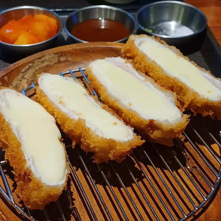 돈프리미어 대표 사진