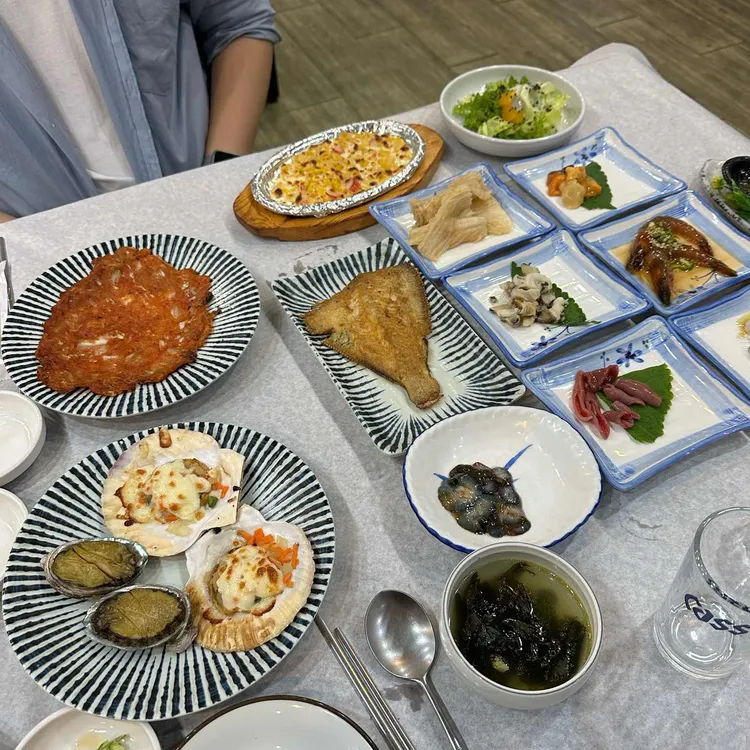진양호 횟집 대표 사진