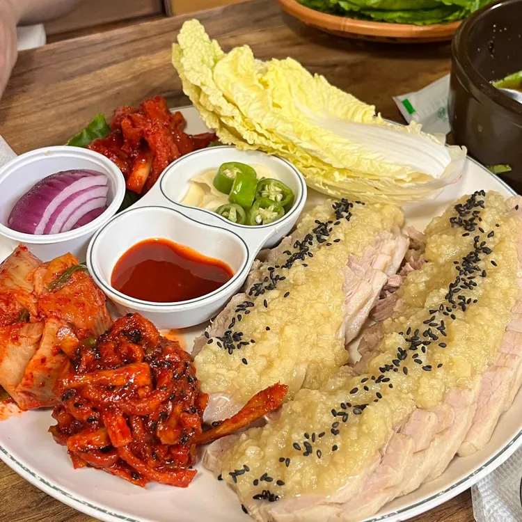 엄마마늘보쌈 대표 사진