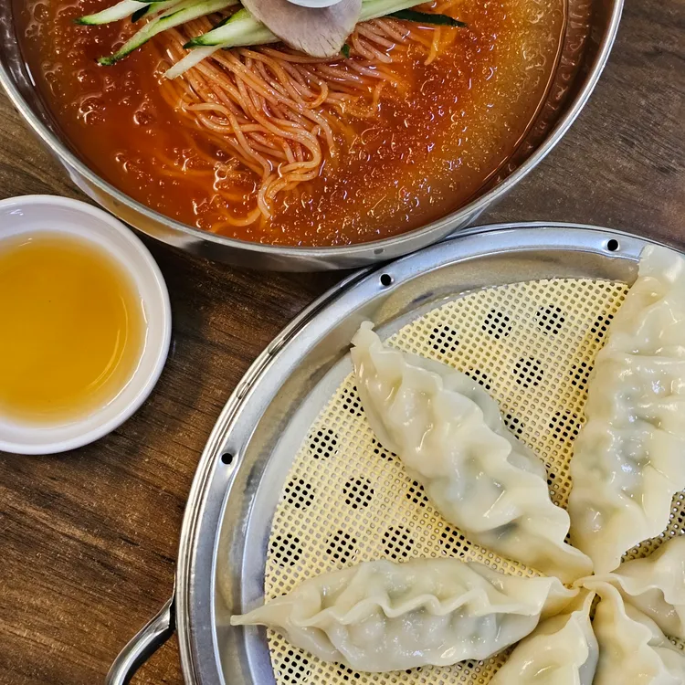꽃바위 가야밀면 대표 사진