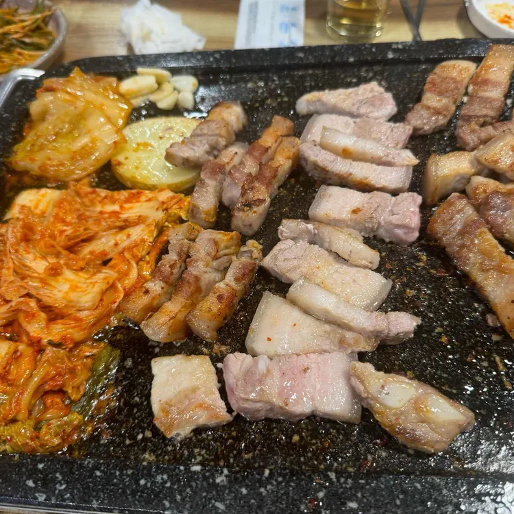 묵은지생삼겹살 대표 사진