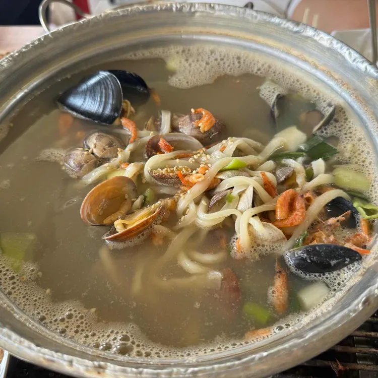 행운조개구이칼국수 대표 사진