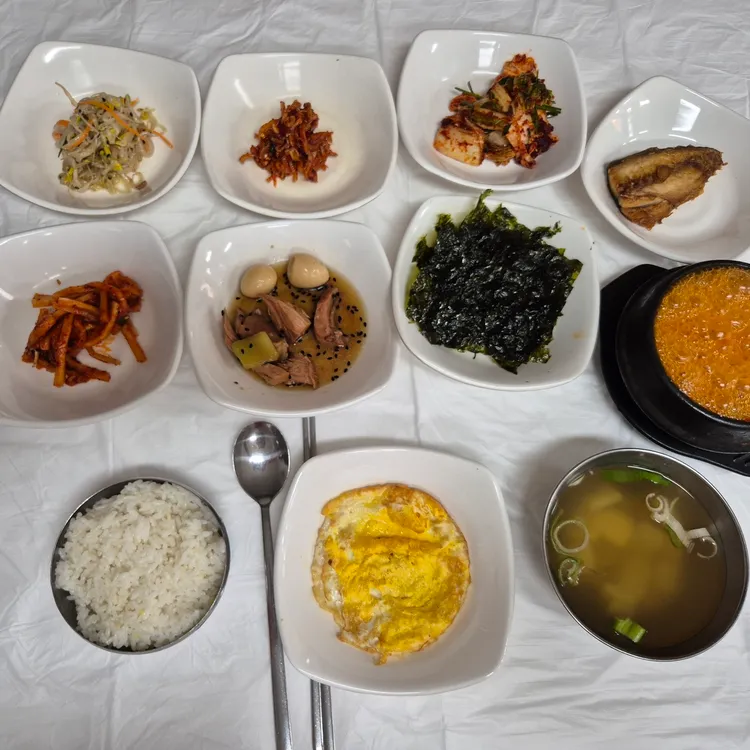 둔산백반 대표 사진