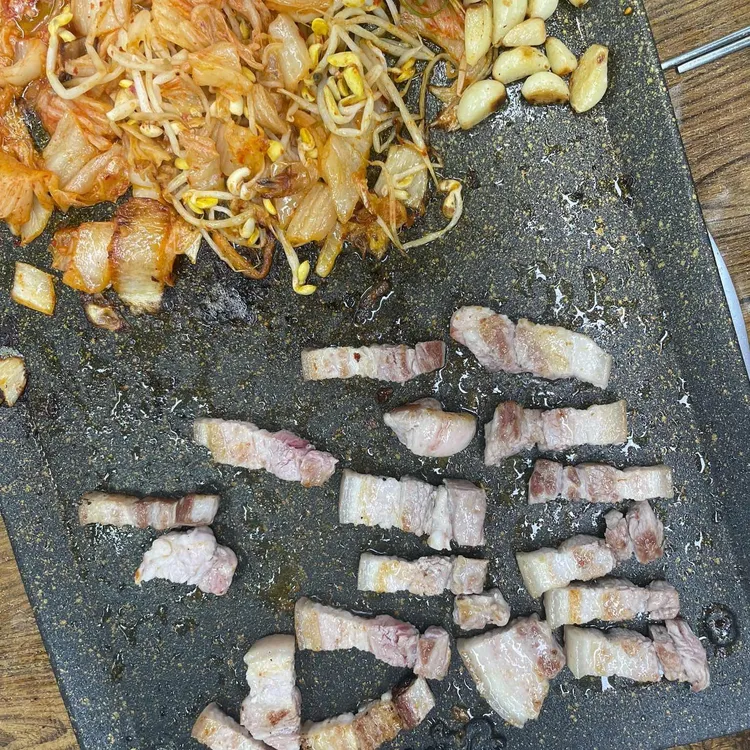 용두똥돼지 대표 사진