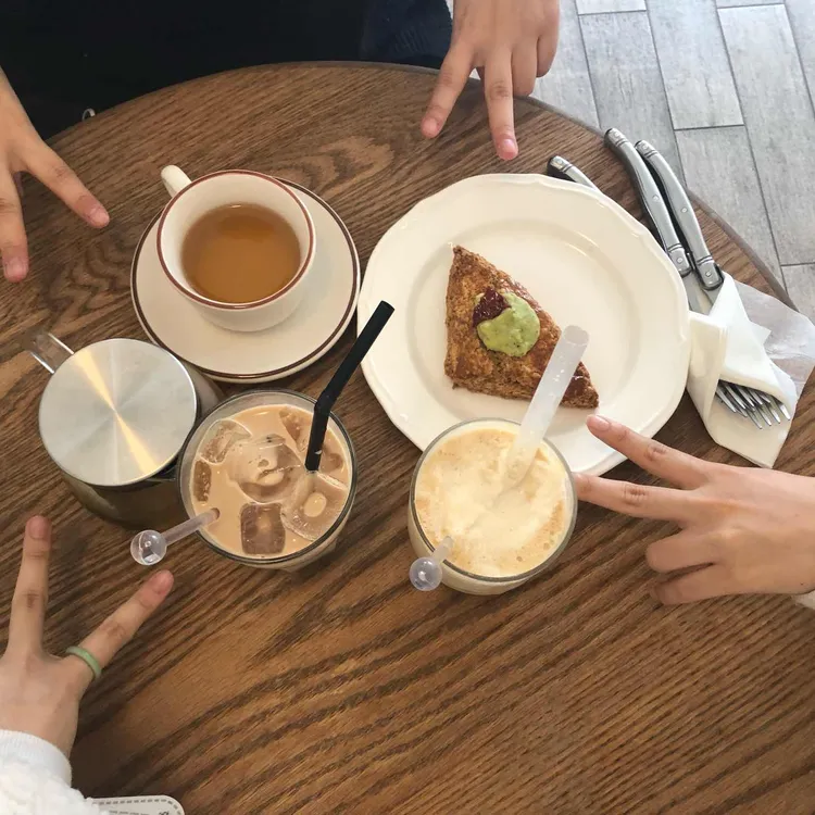 리틀버터 대표 사진