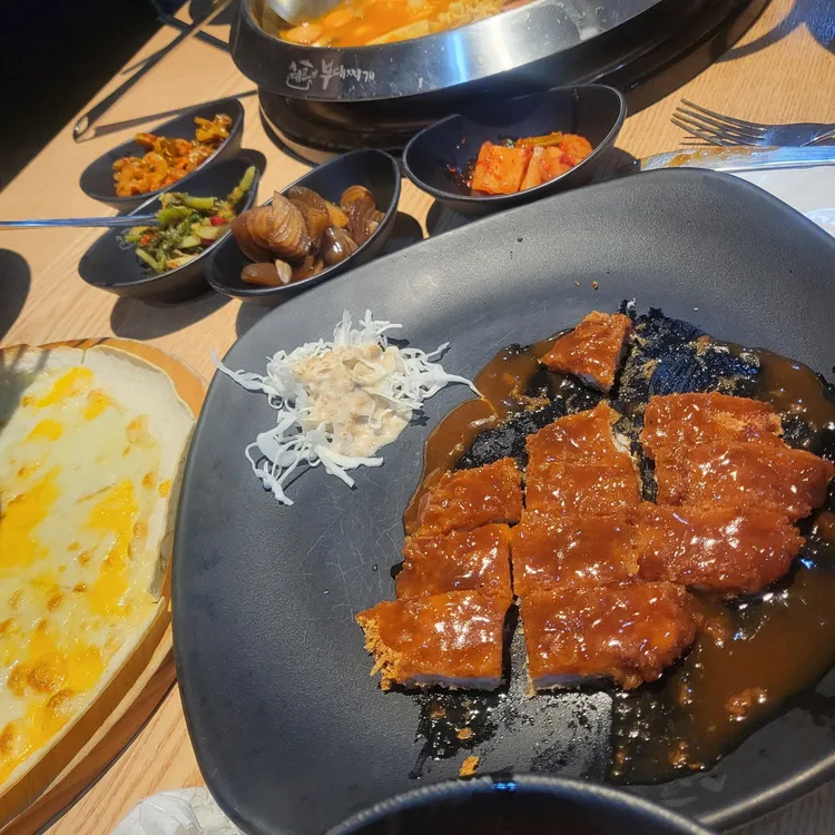 쉐프의부대찌개  대표 사진