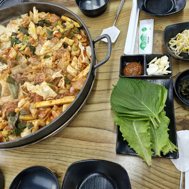 춘천본닭갈비 대표 사진