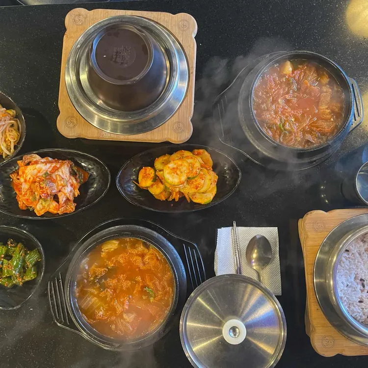오모리찌개 대표 사진