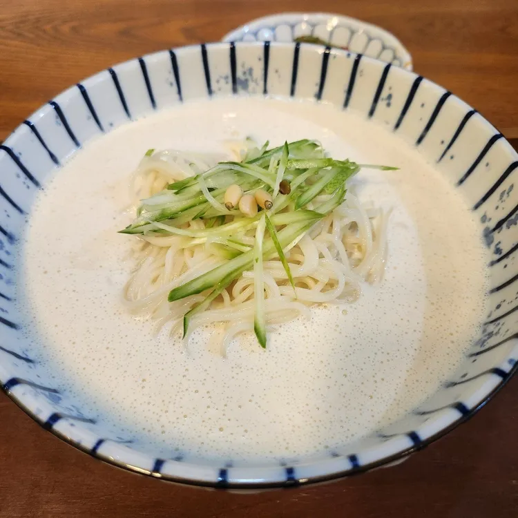 플로르 대표 사진