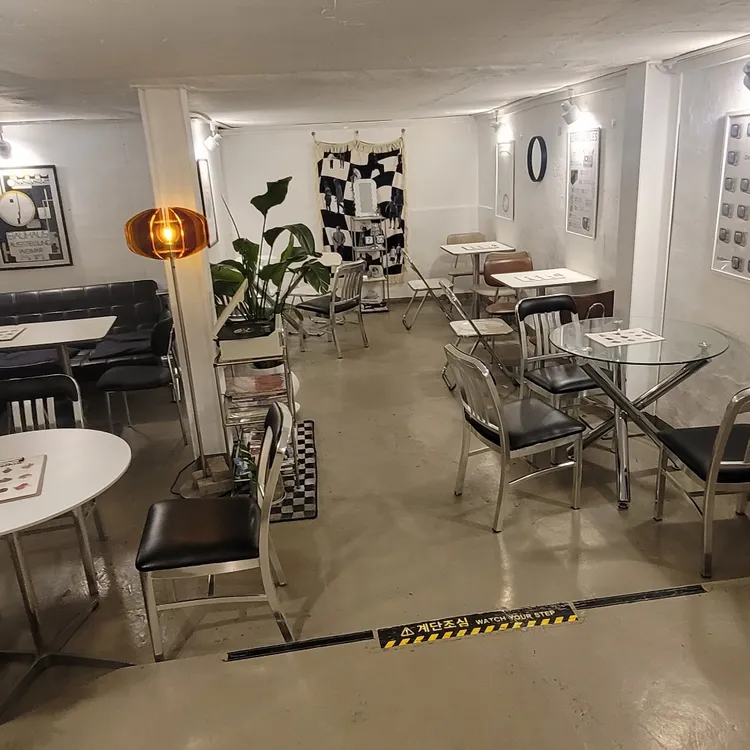 멜로우 대표 사진