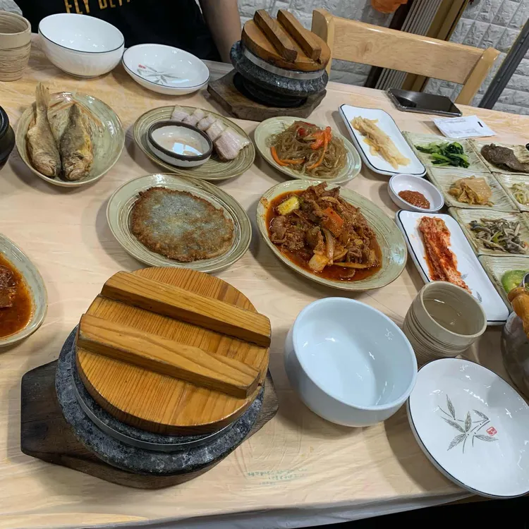 황금뜰 한정식 대표 사진