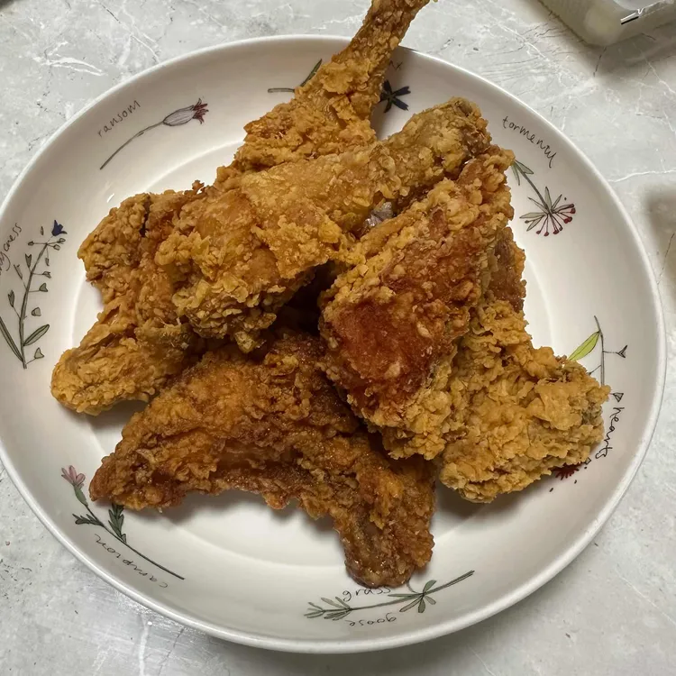 썬더치킨 대표 사진
