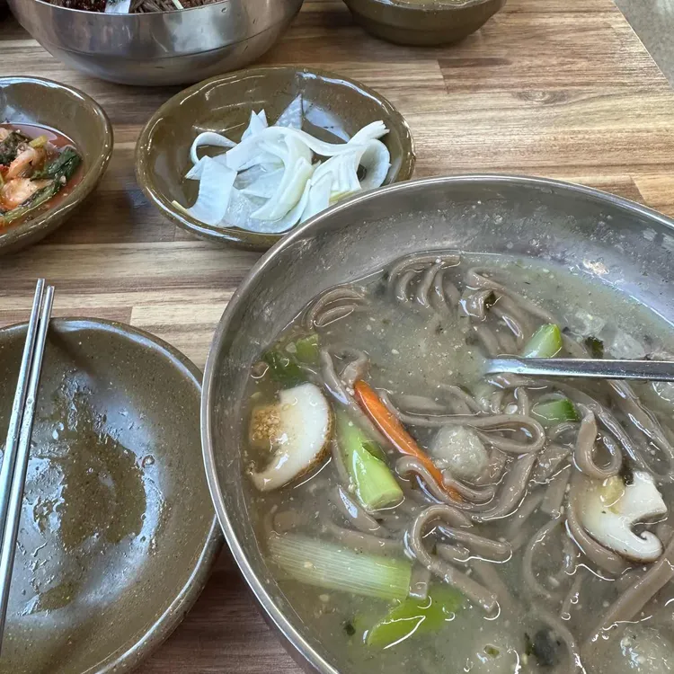 강릉해변메밀막국수 대표 사진
