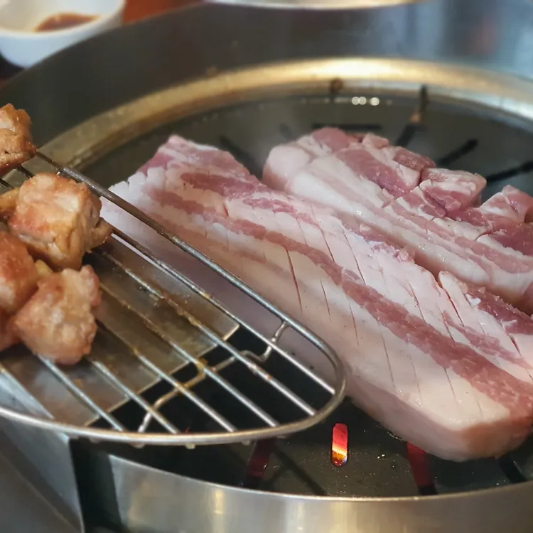 고기굽는남자 대표 사진