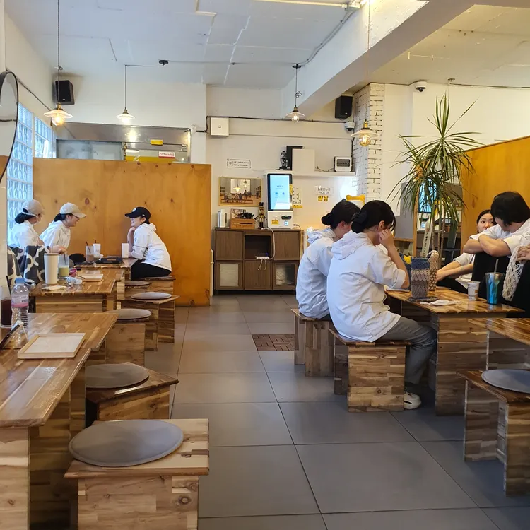 디아로마 대표 사진