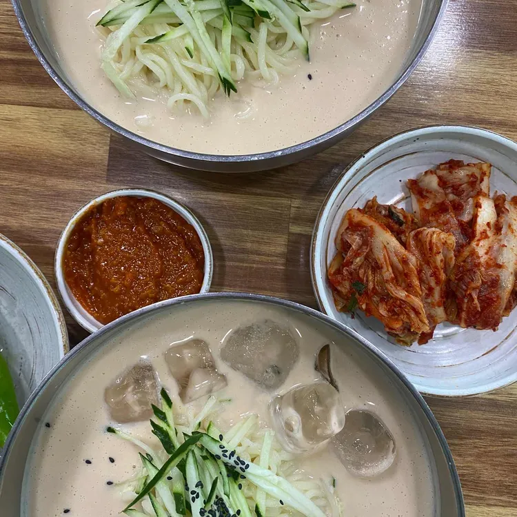 제갈콩명 대표 사진