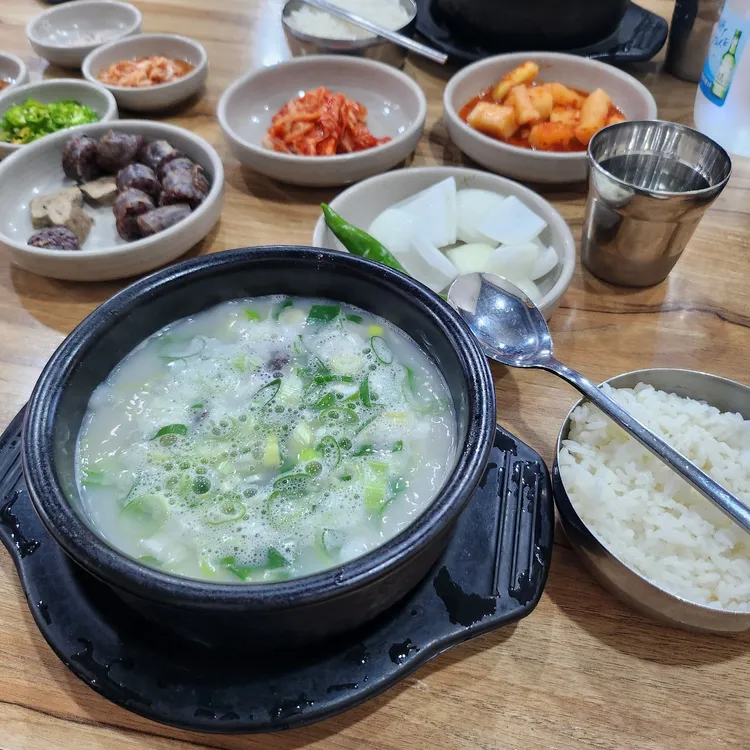 장충순대국 대표 사진