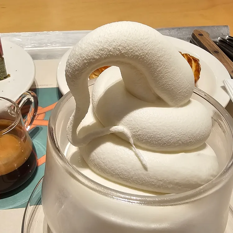 사이커피 수성못 대표 사진