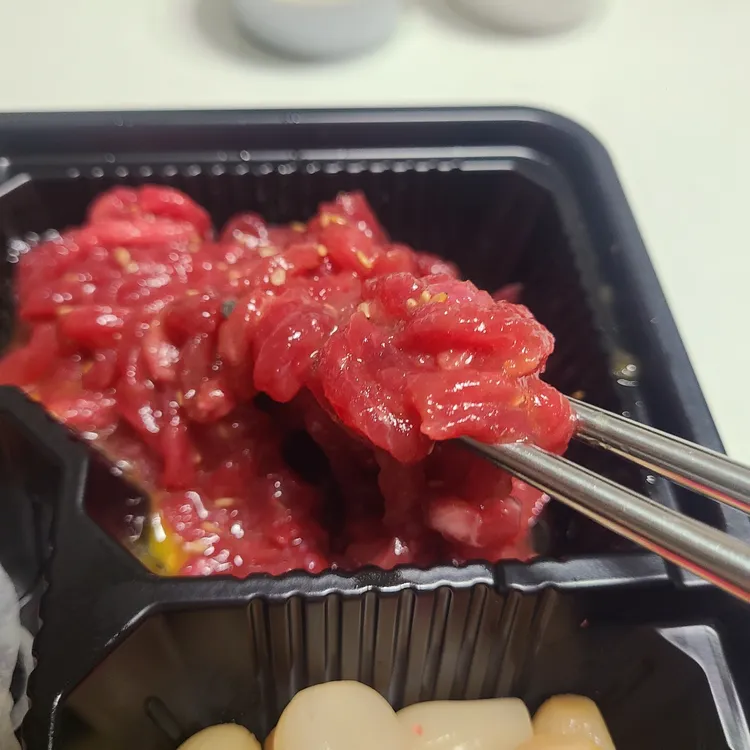 육회왕자 연어공주 대표 사진