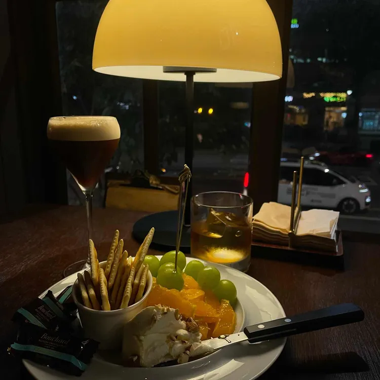 Thursdaydrinkclub 대표 사진