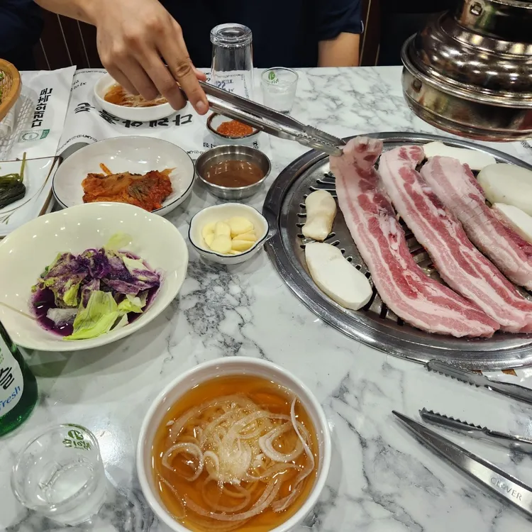 다래와흑돈 대표 사진
