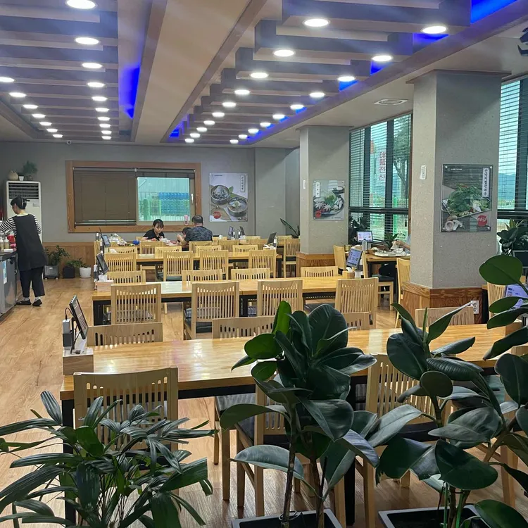 소인애 낙지냉면 대표 사진