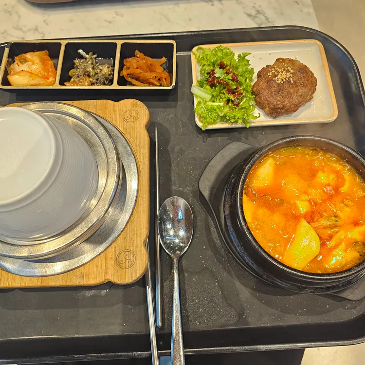 찬장 대표 사진