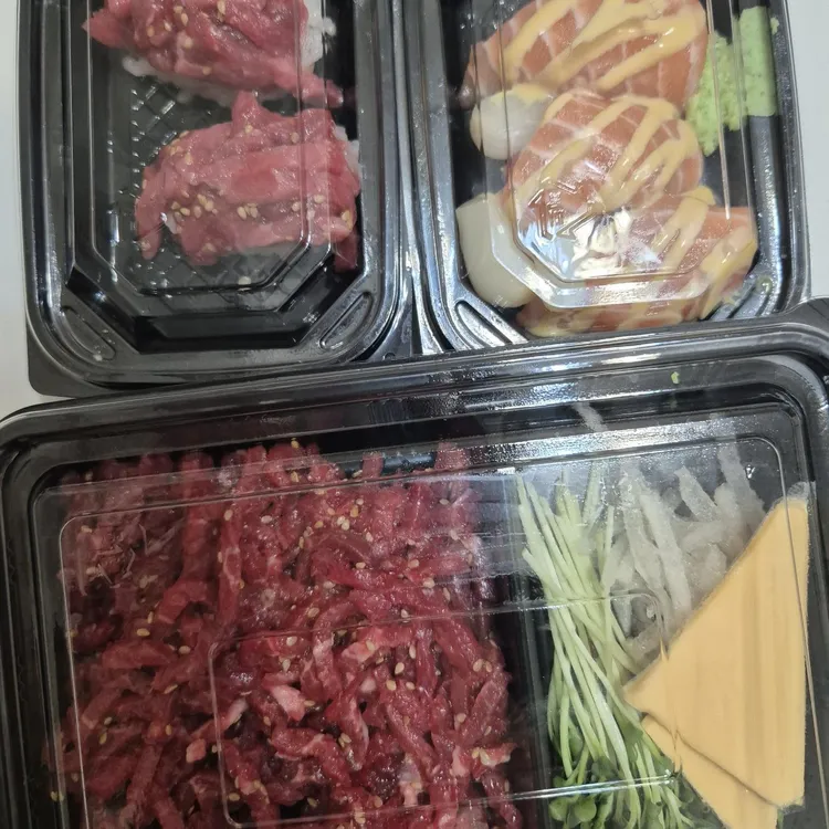 육회바른연어 대표 사진