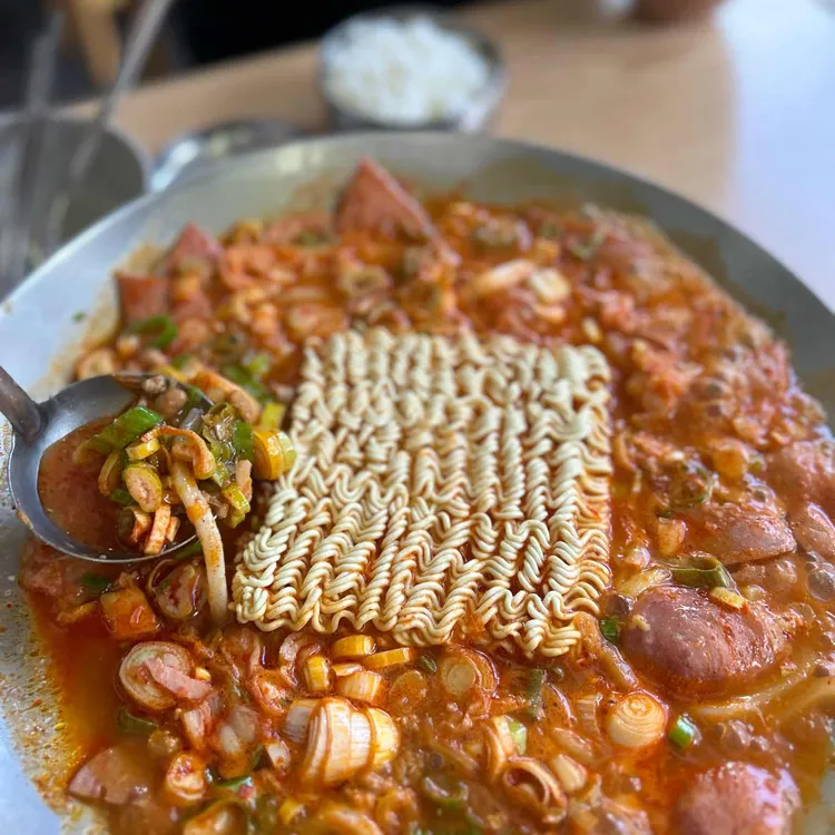 놀부부대찌개 대표 사진