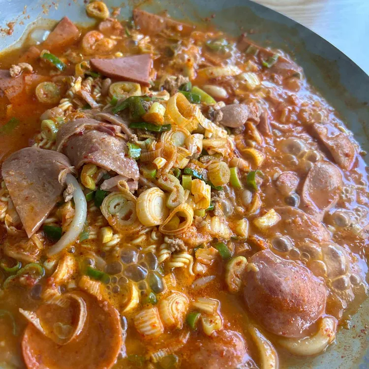 놀부부대찌개 대표 사진