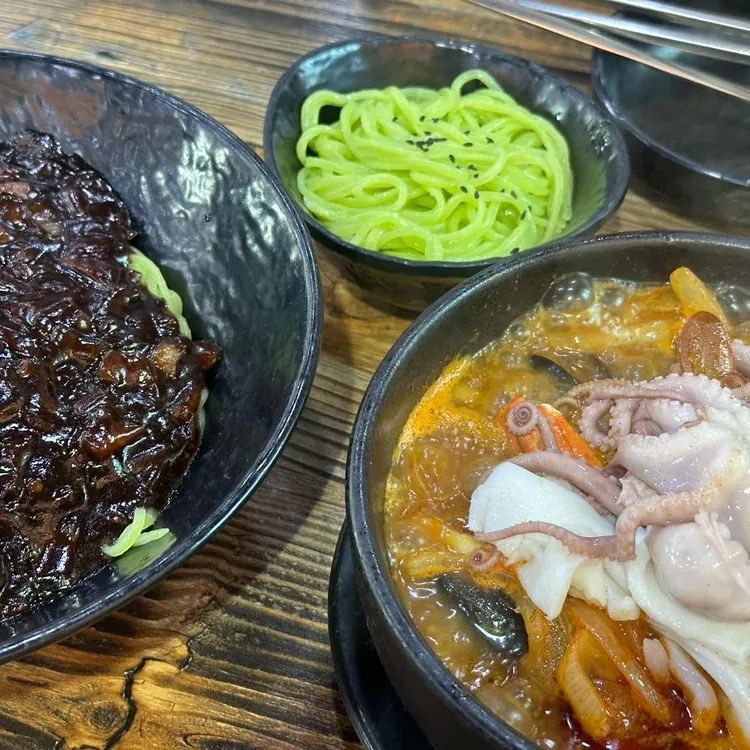 윤원뚝배기짬뽕 대표 사진