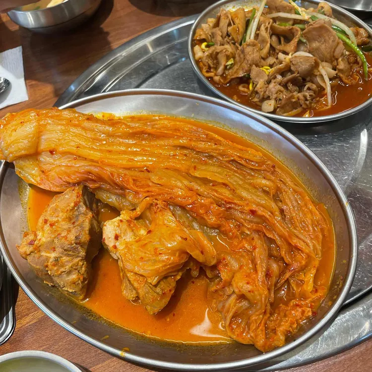 웅아범더덕삼겹살 대표 사진