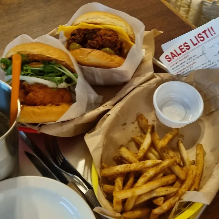 와프 대표 사진