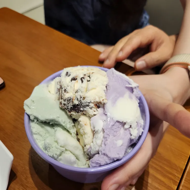 배스킨라빈스 대표 사진