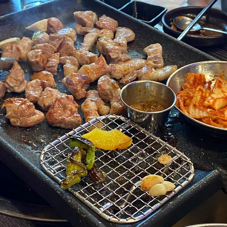 몽난 대표 사진