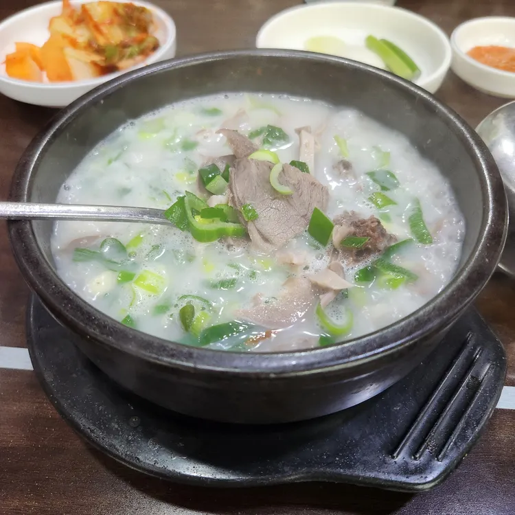무봉리 토종순대국 대표 사진
