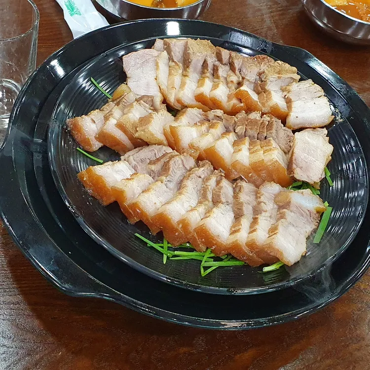칡산에족발 대표 사진