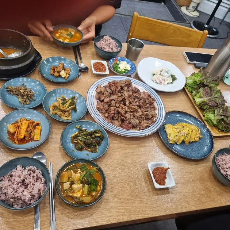 광릉 숯불고기백반 대표 사진