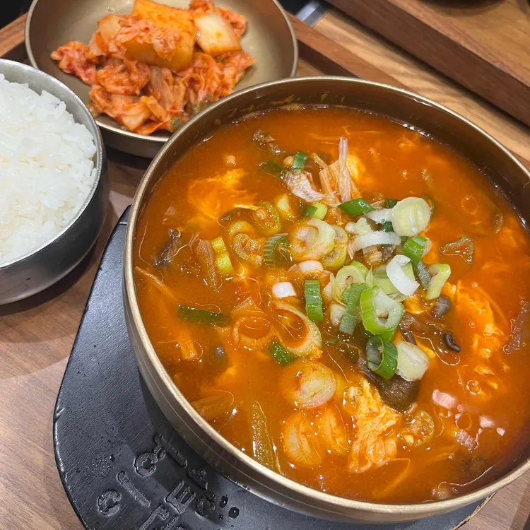 이여곰탕 롯데몰수원점 이미지