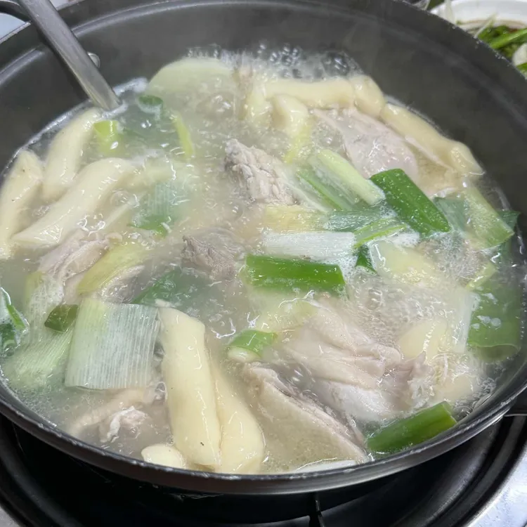 푸짐한닭한마리 대표 사진