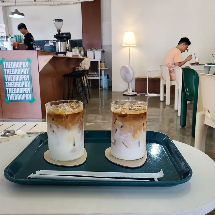 더 드롭 바이 대표 사진